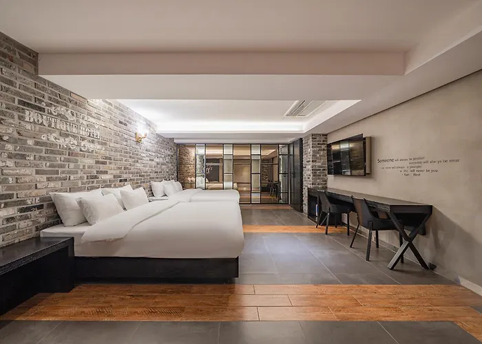 Jamsil Raum Tourist Hotel Seúl